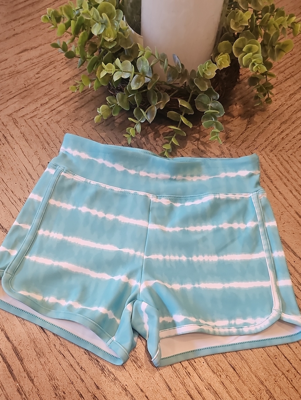 Aqua Tie-Dye Performance Quick Dry Shorts Size 4-5 XS Girls